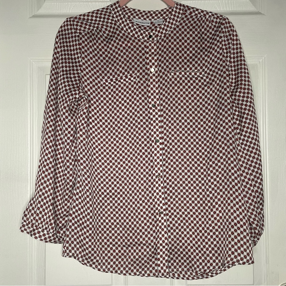 ⭐️(S) Liz Claiborne checkered pattern button down blouse with gold button
